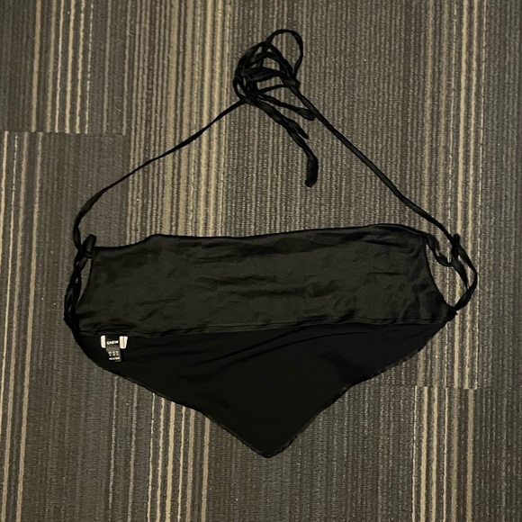 Black Backless Satin Triangle Crop Top - Picture 4 of 4